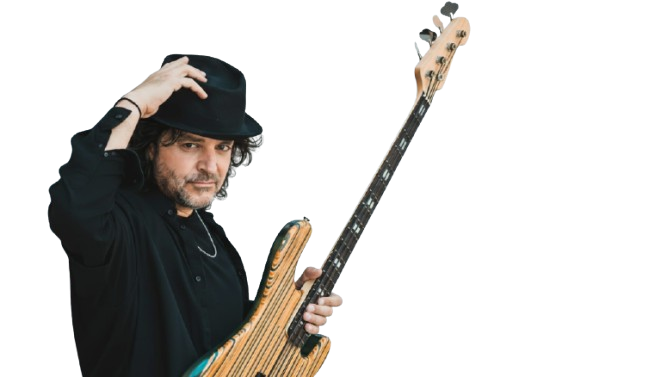 Robert Molina - Bajo